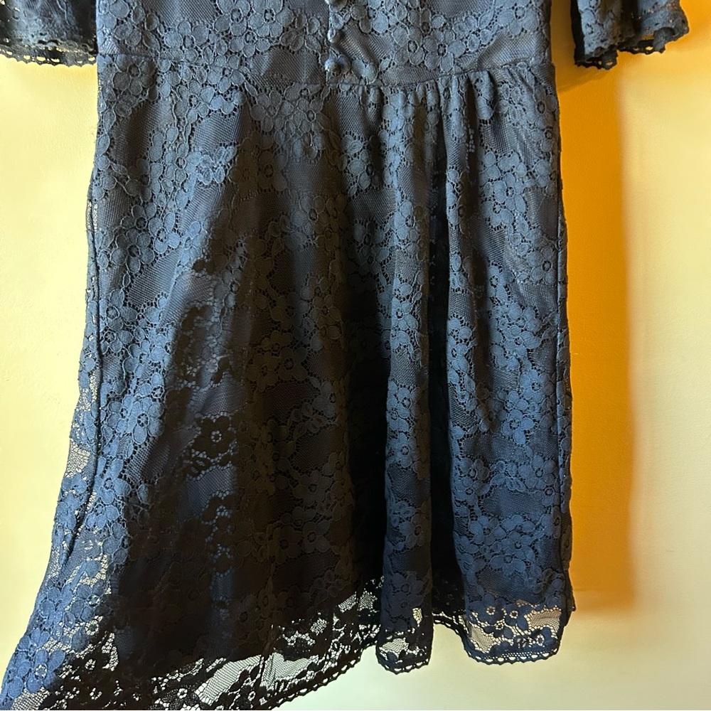 Betsey Johnson Women’s Black Lace Lined Short Sleeve Dress V Neck Size 10 Goth - Picture 6 of 13